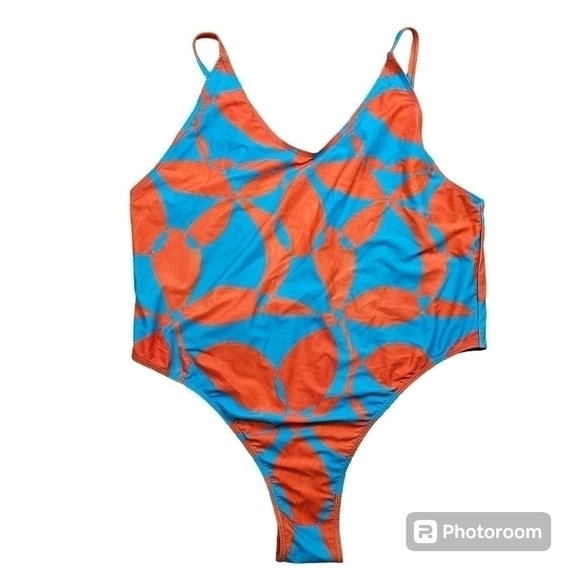 Fabletics Low Back One Piece Floral Geo Swimsuit in 3X NWT - Picture 4 of 9